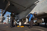 GKR100192M
Airmen chain down an F/A-18E Super Hornet.