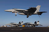 GKR100225M
An F/A-18E Super Hornet comes in for an arrested landing.