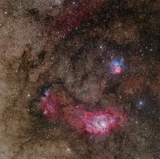 JON100032S
Lagoon Nebula and Trifid Nebula in Sagittarius.