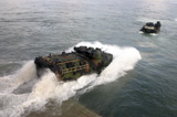 STK101990M
An amphibious assault vehicle.