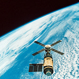 STK201032S
Skylab over Earth