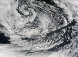 STK202775S
Ship-wave-shaped wave clouds induced by Aleutian Islands.