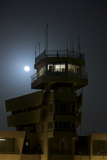 TMO100248M
COB Speicher control tower under a full moon.